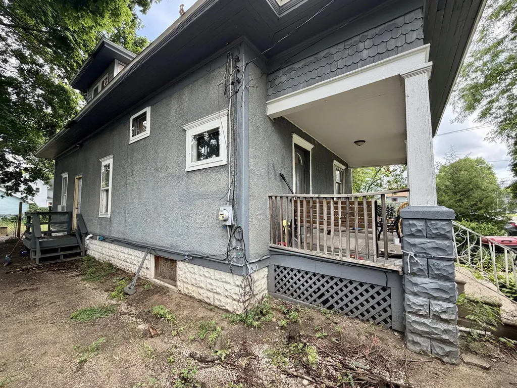 74 W Bidwell Street W Battle Creek City MI 49015