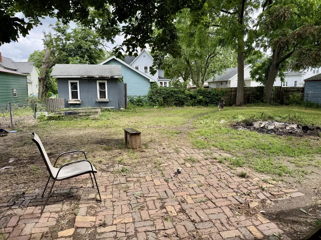74 W Bidwell Street W Battle Creek City MI 49015