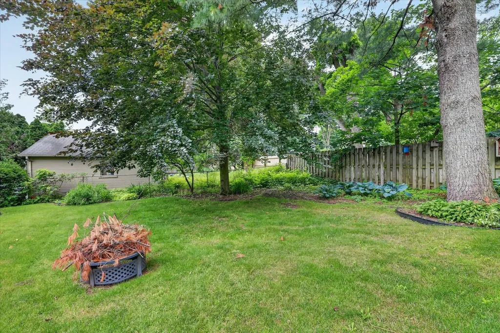 347 N Madison Street Marshall City MI 49068