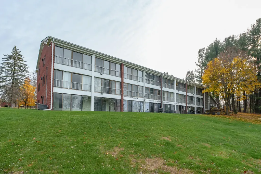 561 Garrison Road Pennfield Charter Township MI 49017