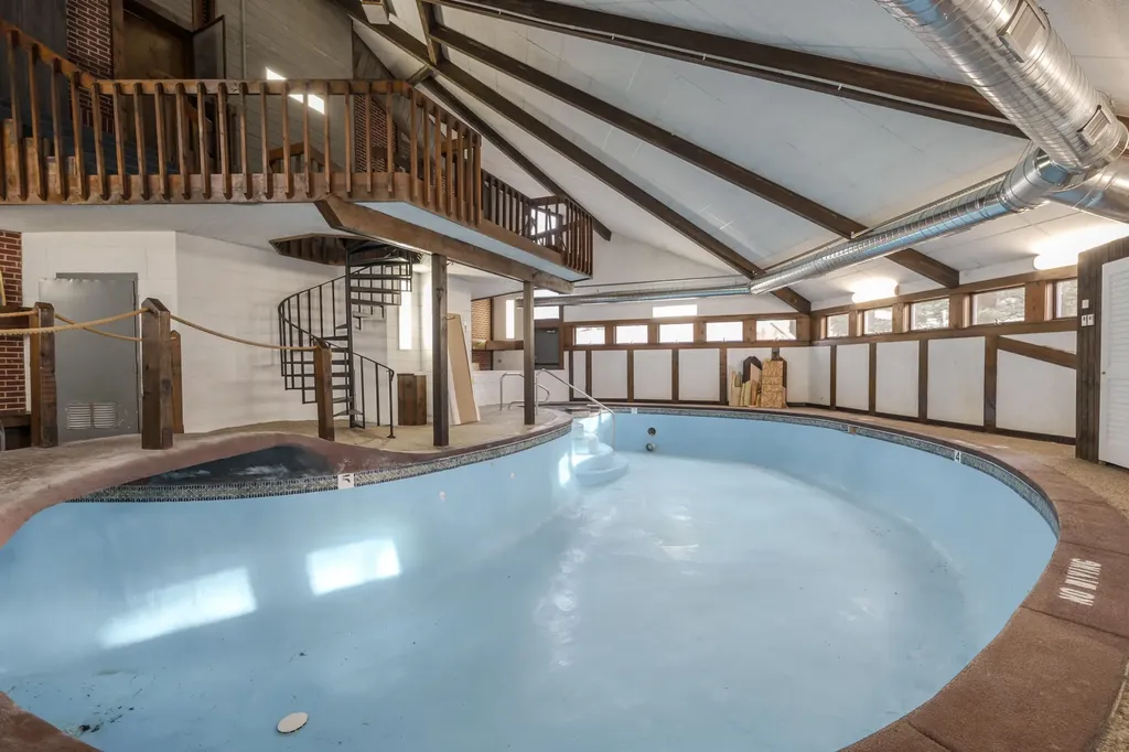 561 Garrison Road Pennfield Charter Township MI 49017