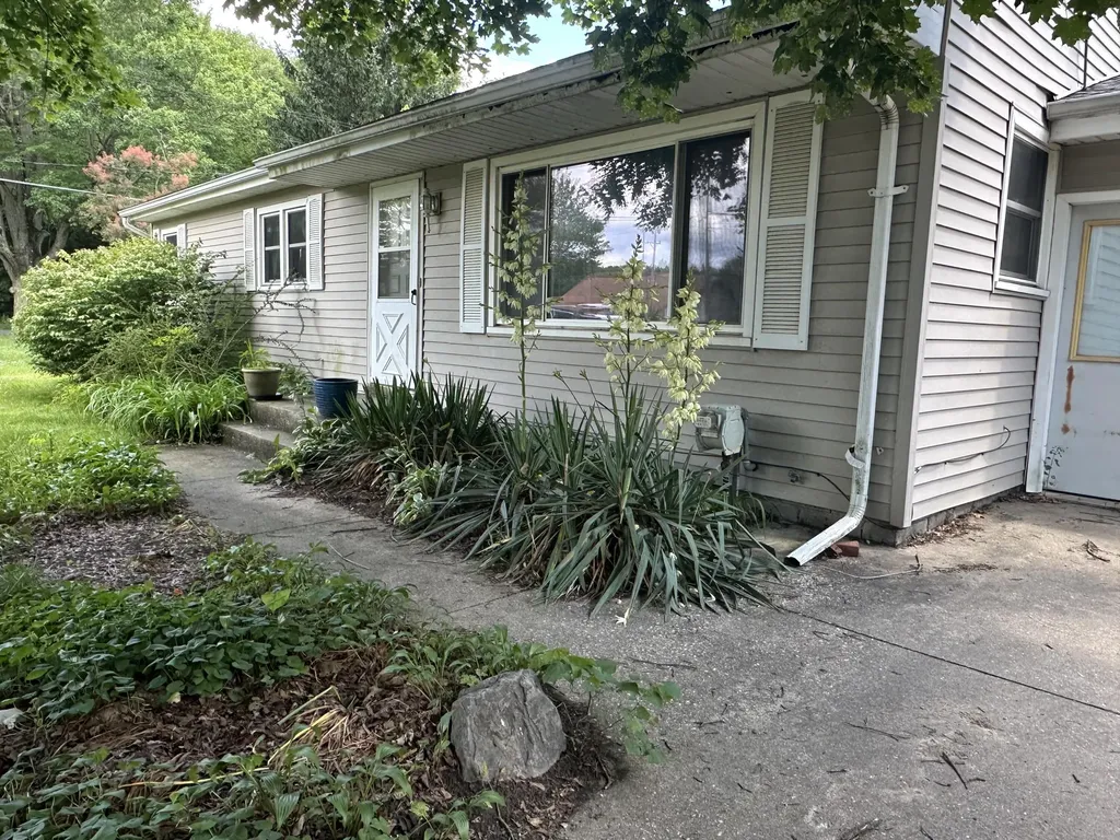 1560 Magnolia Street Comstock Charter Township MI 49048