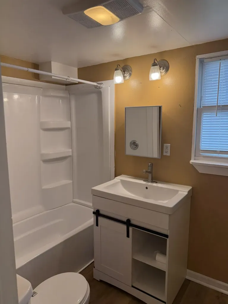 905 Burr Oak Street Albion City MI 49224