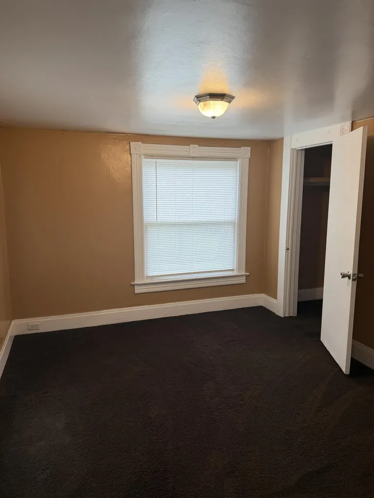 905 Burr Oak Street Albion City MI 49224