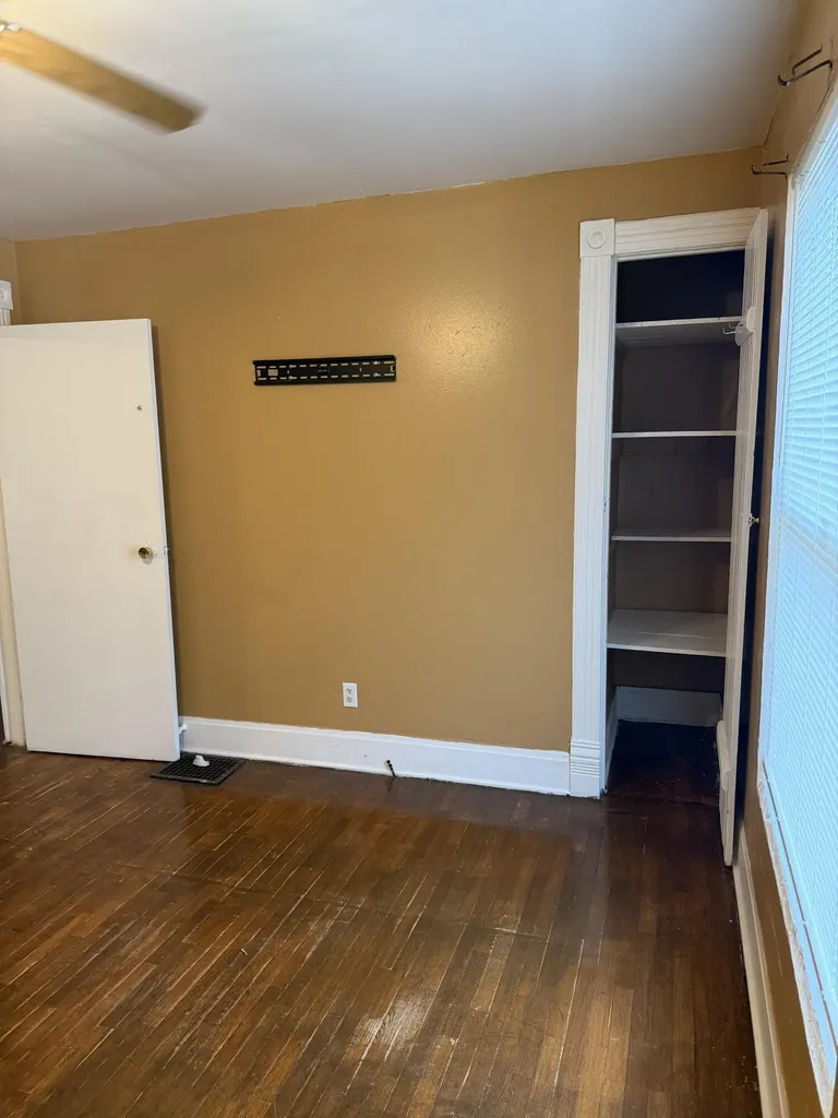 905 Burr Oak Street Albion City MI 49224