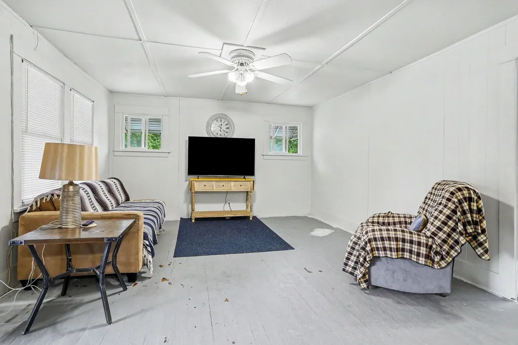 187 Sharon Avenue Pennfield Charter Township MI 49017