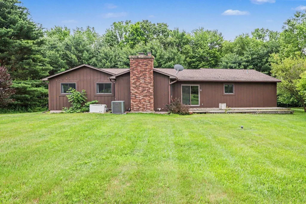 16791 De Avenue E Ross Township MI 49012
