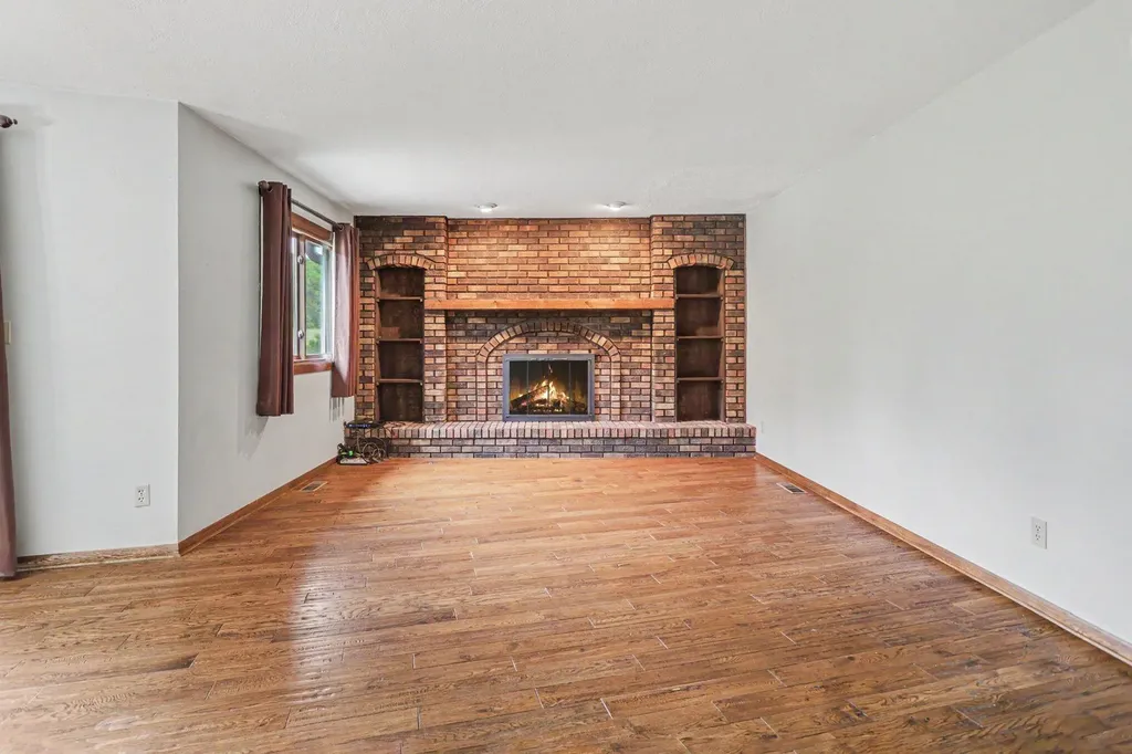 16791 De Avenue E Ross Township MI 49012