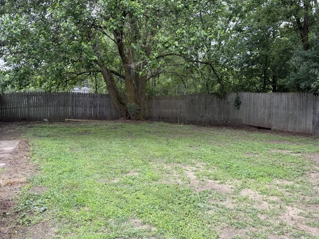216 Ardmoor Drive Bedford Charter Township MI 49037