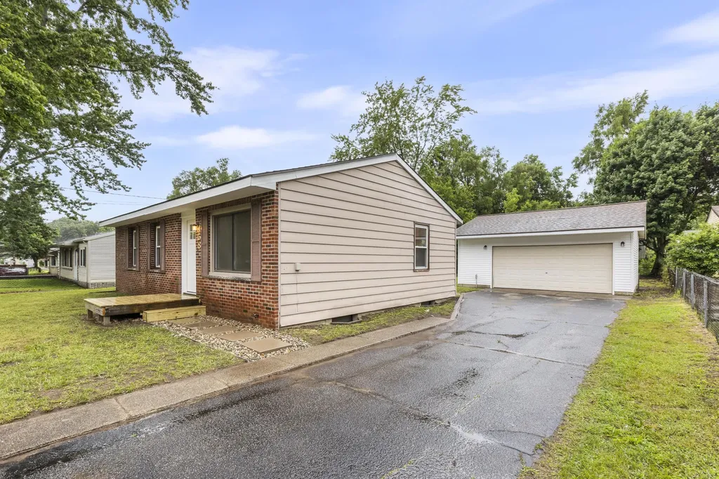 158 Saratoga Avenue Bedford Charter Township MI 49037