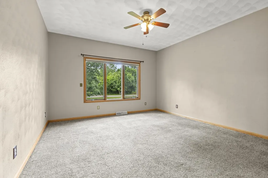 111 Brighton Park Battle Creek City MI 49015