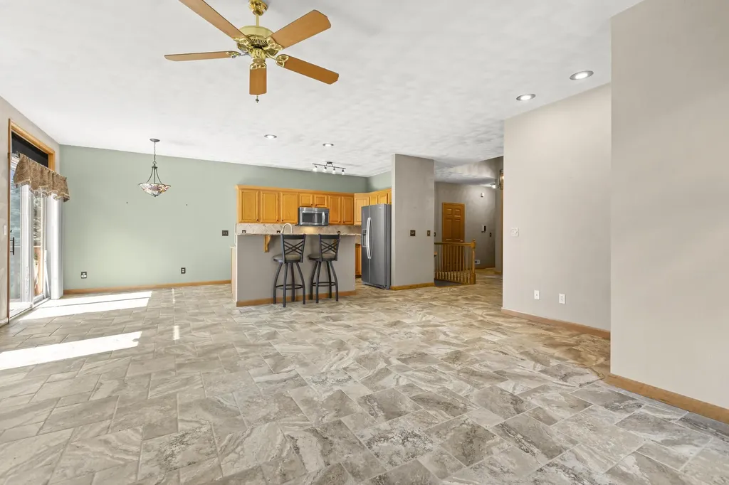 111 Brighton Park Battle Creek City MI 49015