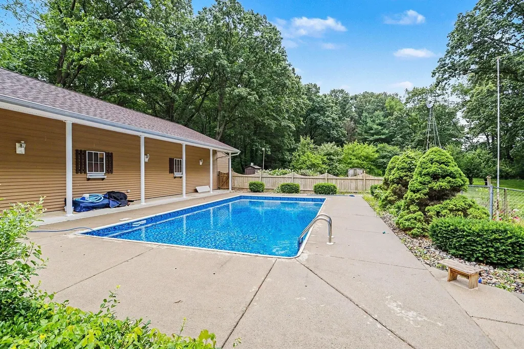 4912 N Drive S Athens Township MI 49051