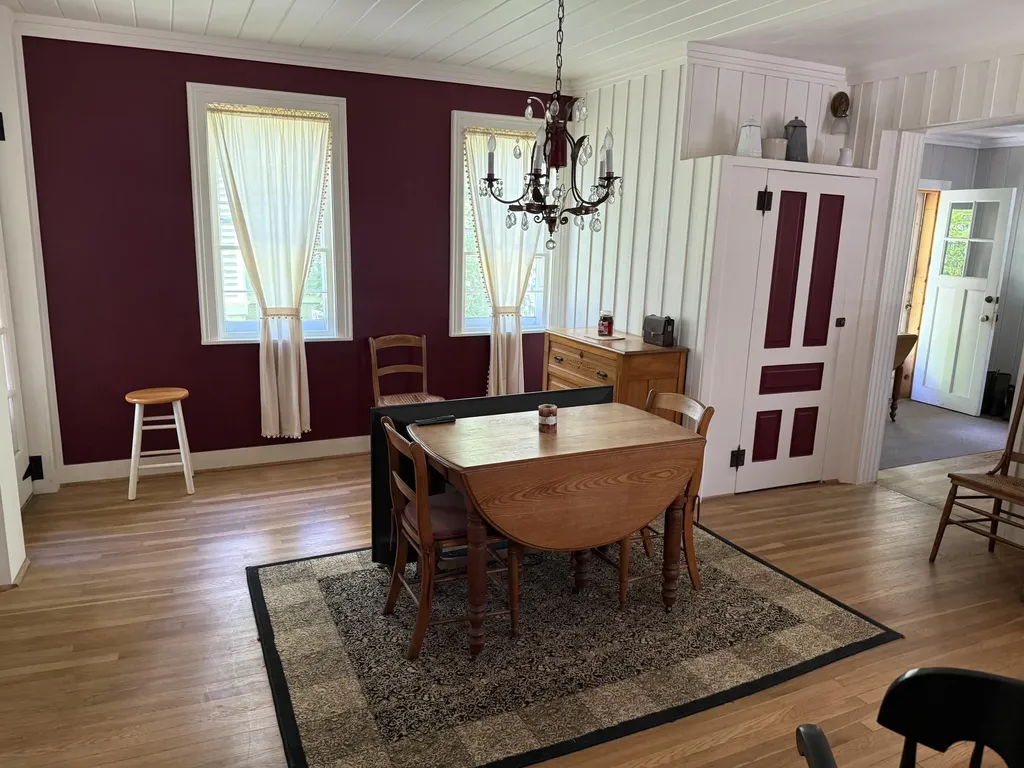 513 E Michigan Avenue Marshall City MI 49068