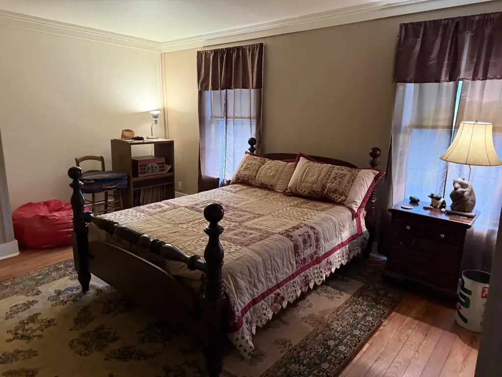 513 E Michigan Avenue Marshall City MI 49068