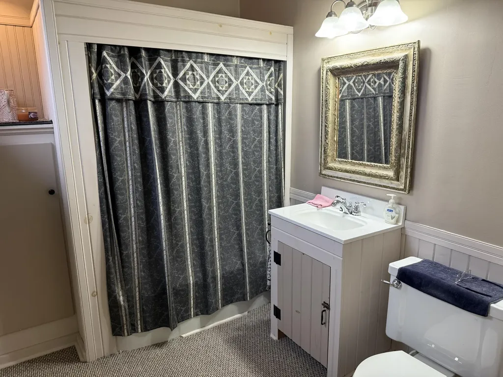 513 E Michigan Avenue Marshall City MI 49068