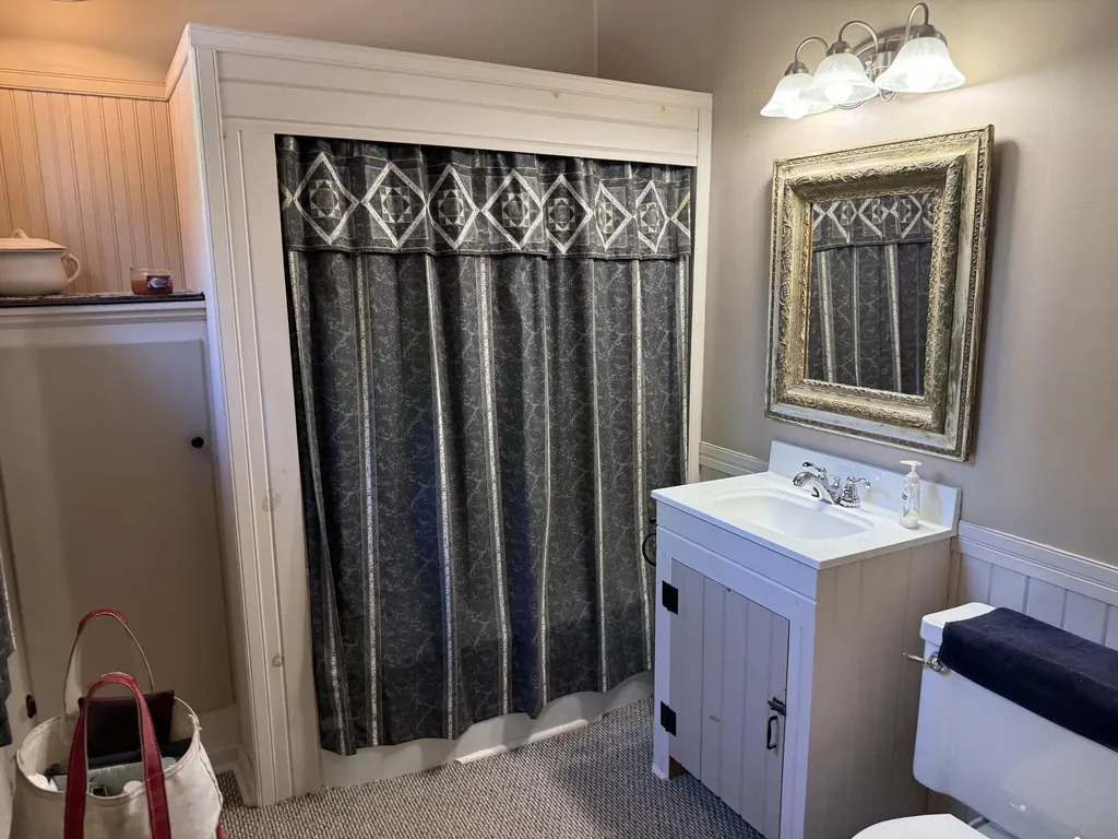 513 E Michigan Avenue Marshall City MI 49068
