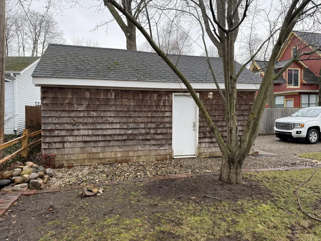 513 E Michigan Avenue Marshall City MI 49068