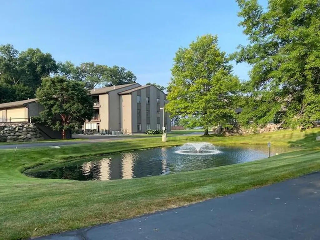 3 Hiawatha Cove Trail Battle Creek City MI 49015