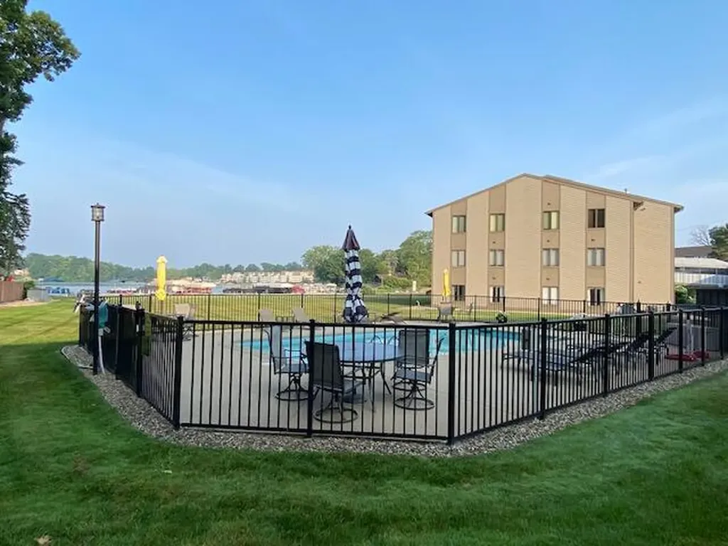 3 Hiawatha Cove Trail Battle Creek City MI 49015