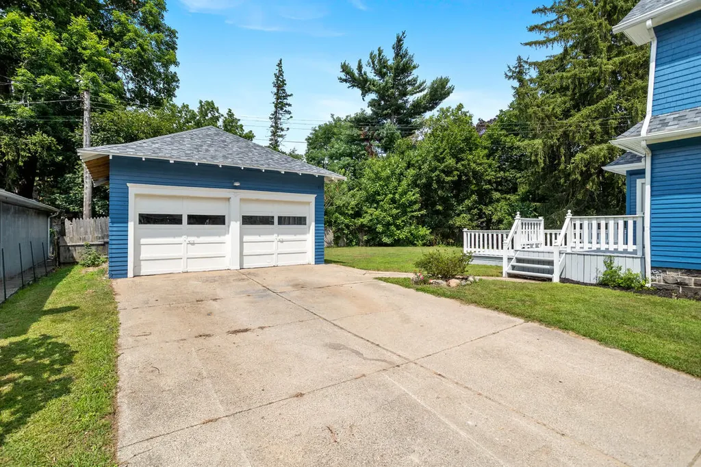 1205 E Michigan Avenue Albion City MI 49224