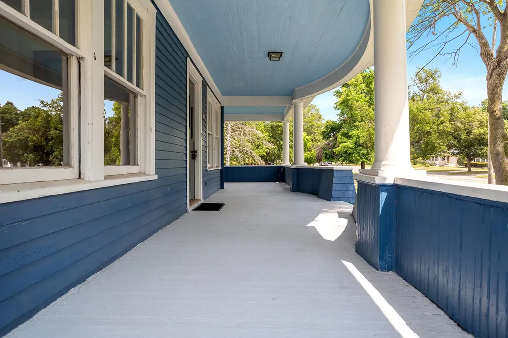 1205 E Michigan Avenue Albion City MI 49224