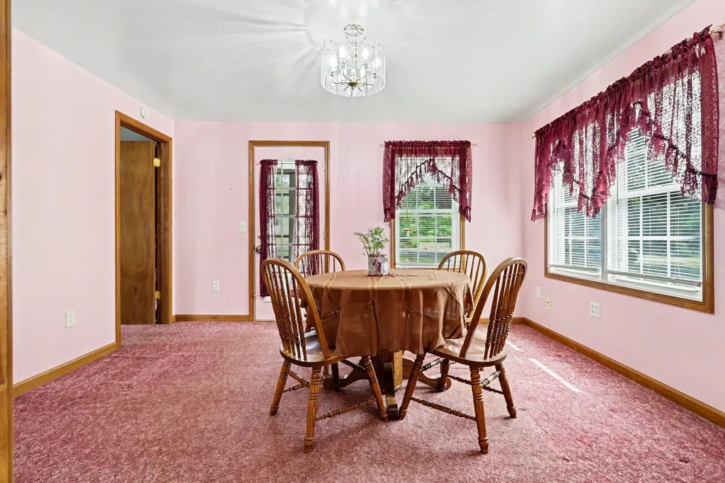 722 Golden Avenue Emmett Charter Township MI 49014