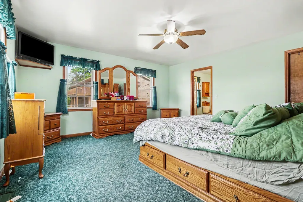 722 Golden Avenue Emmett Charter Township MI 49014