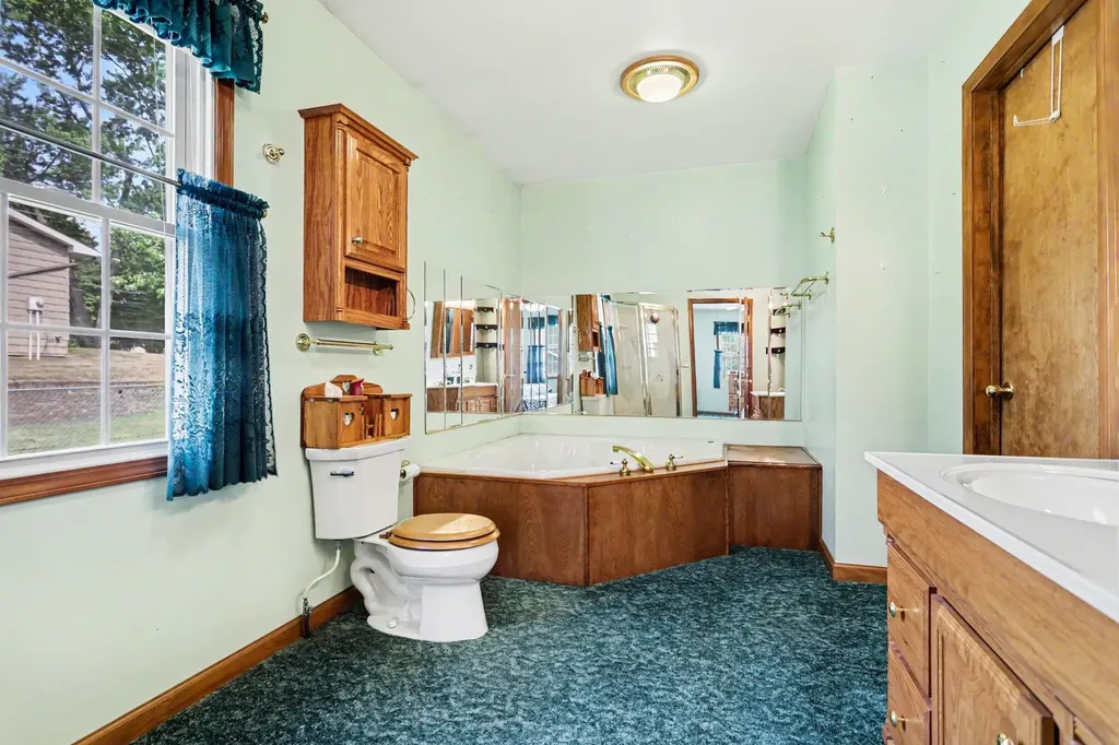 722 Golden Avenue Emmett Charter Township MI 49014