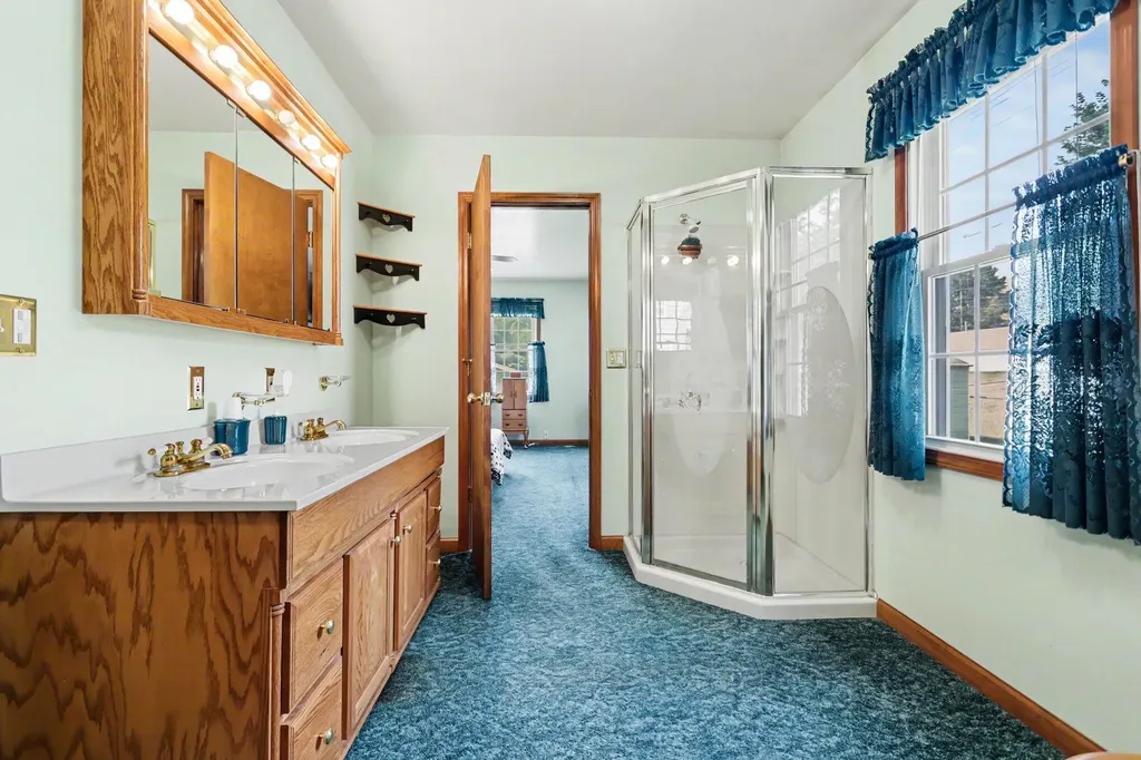 722 Golden Avenue Emmett Charter Township MI 49014
