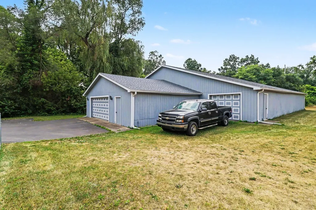 722 Golden Avenue Emmett Charter Township MI 49014