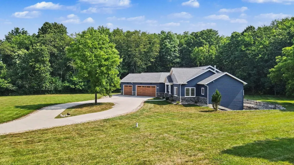 395 S Wattles Road Emmett Charter Township MI 49014