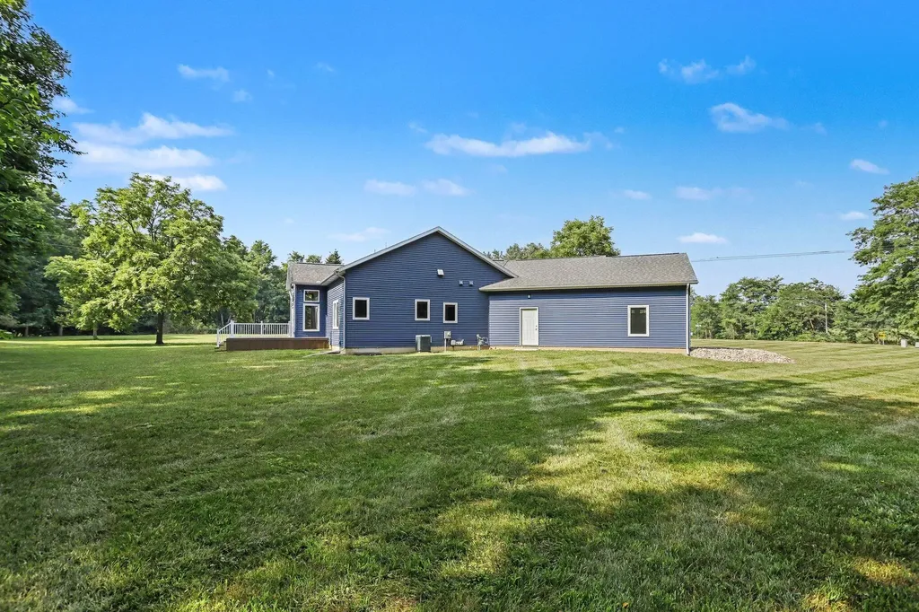 395 S Wattles Road Emmett Charter Township MI 49014