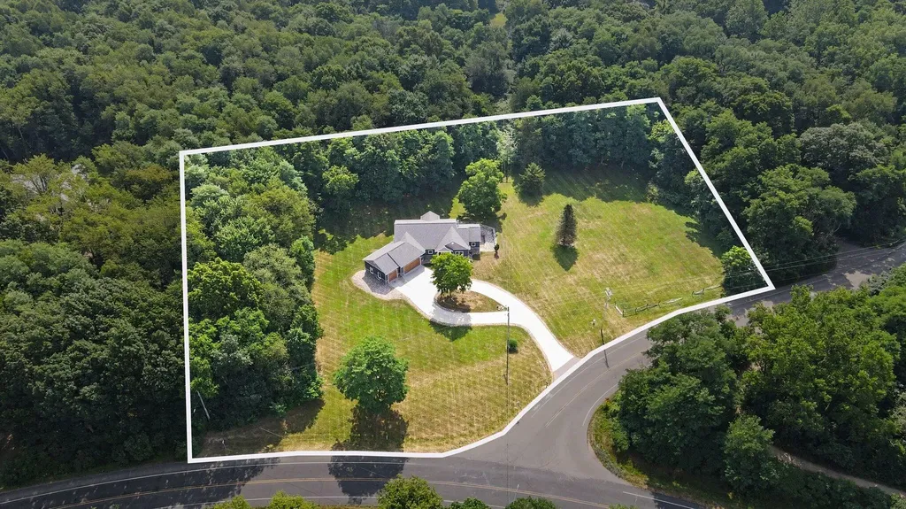 395 S Wattles Road Emmett Charter Township MI 49014