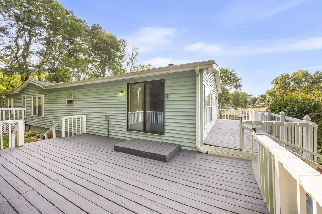 830 Pinewood Avenue Emmett Charter Township MI 49014