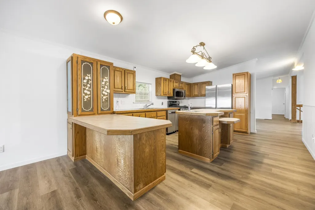 830 Pinewood Avenue Emmett Charter Township MI 49014