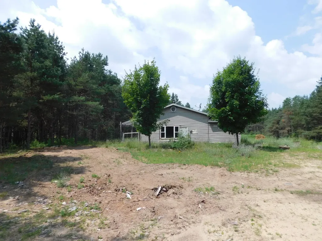 11880 Pine Cove Unknown City MI 49649