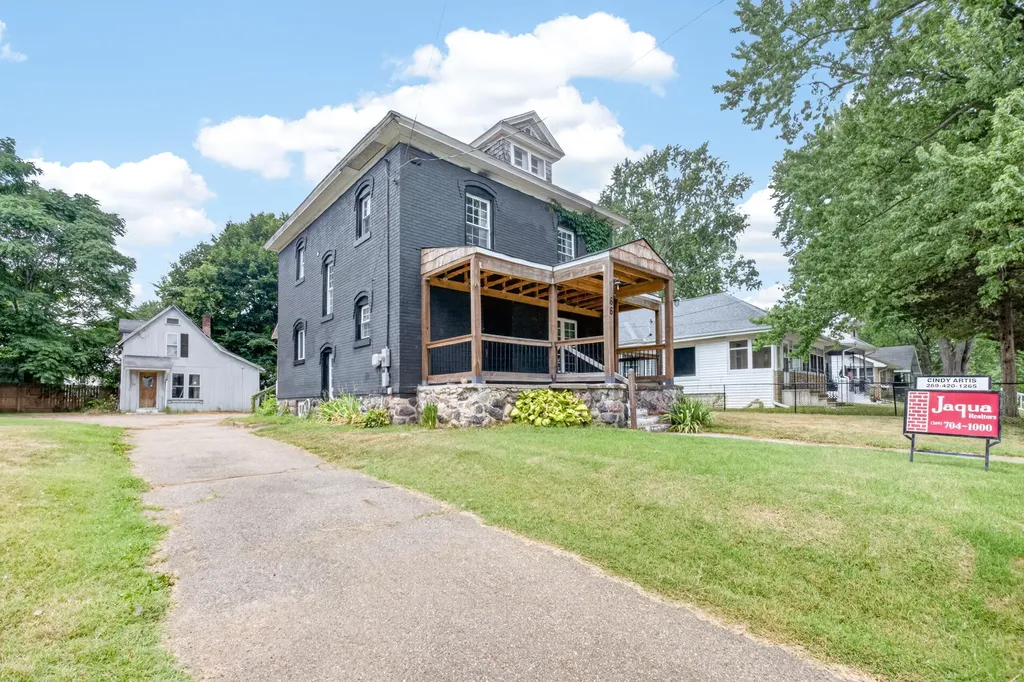 66 Magnolia Avenue Battle Creek City MI 49017