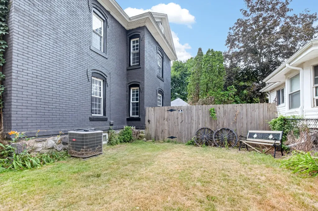 66 Magnolia Avenue Battle Creek City MI 49017
