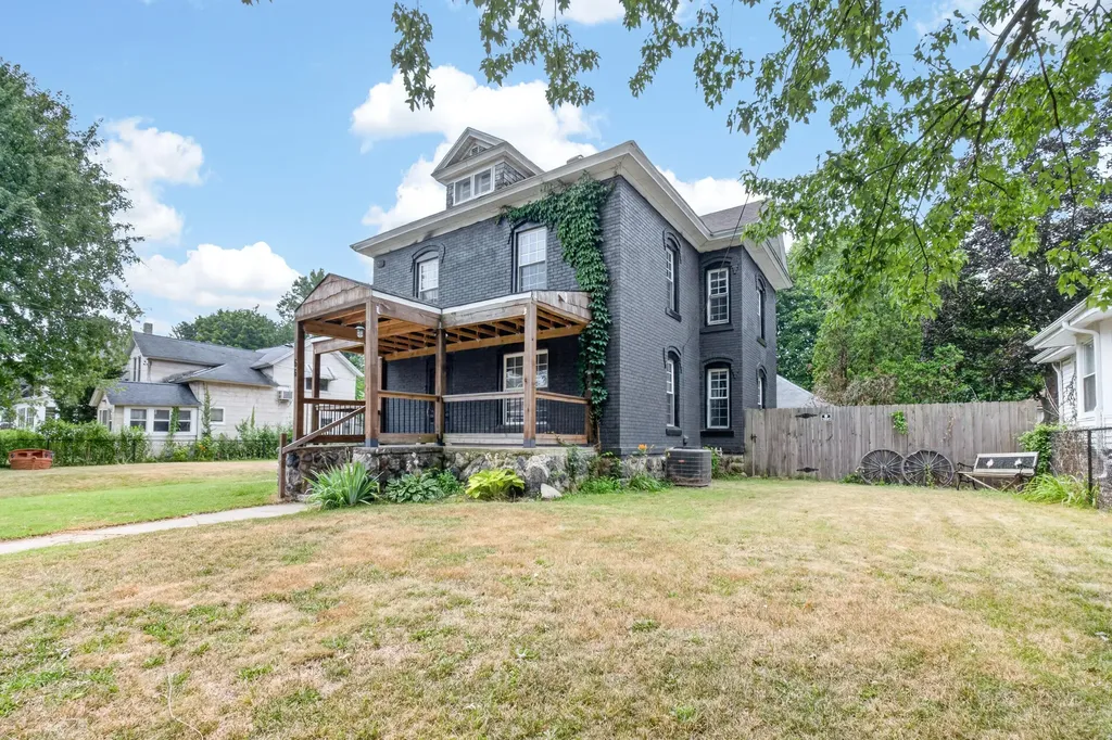 66 Magnolia Avenue Battle Creek City MI 49017