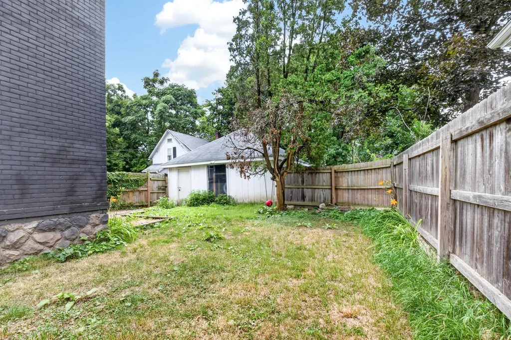 66 Magnolia Avenue Battle Creek City MI 49017