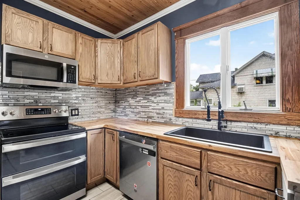 66 Magnolia Avenue Battle Creek City MI 49017