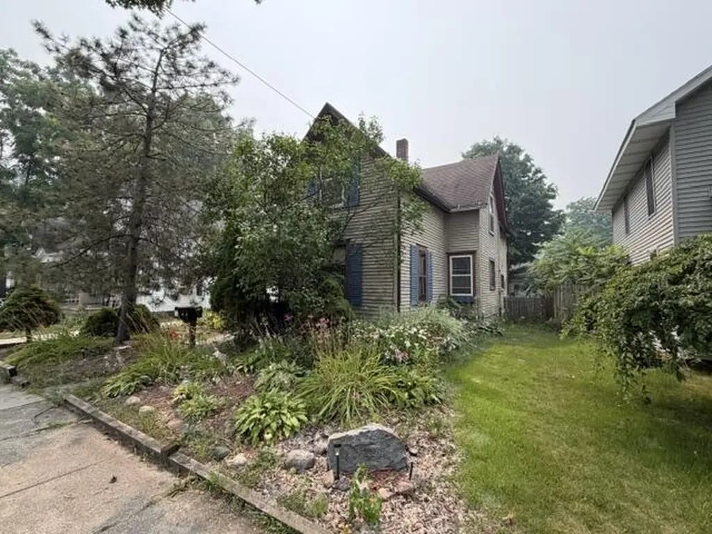 220 Prairie Street Charlotte City MI 48813