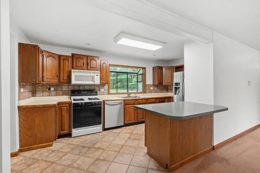 12876 Helmer Road S Battle Creek City MI 49015