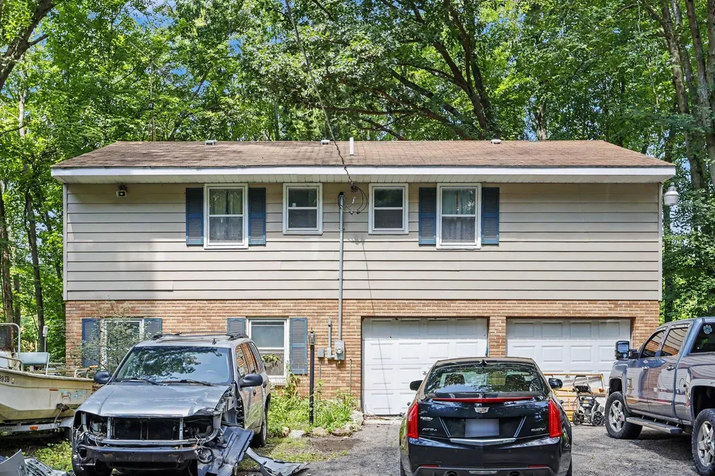11091 W Drive N Pennfield Charter Township MI 49021
