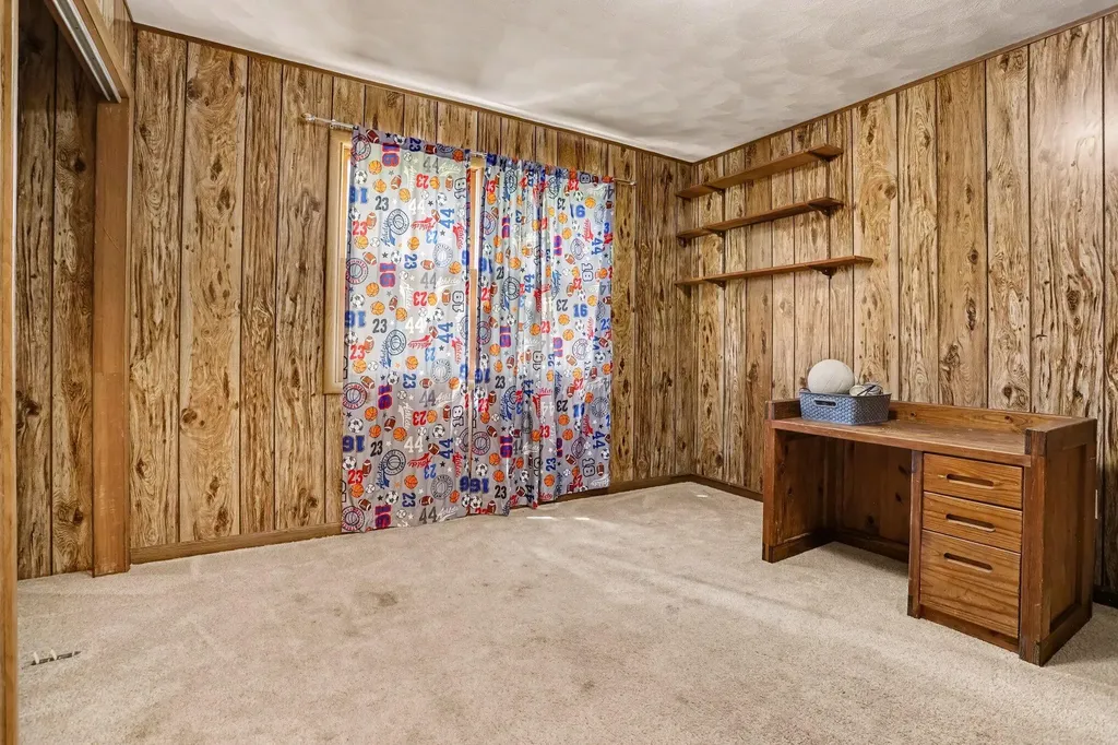 11091 W Drive N Pennfield Charter Township MI 49021