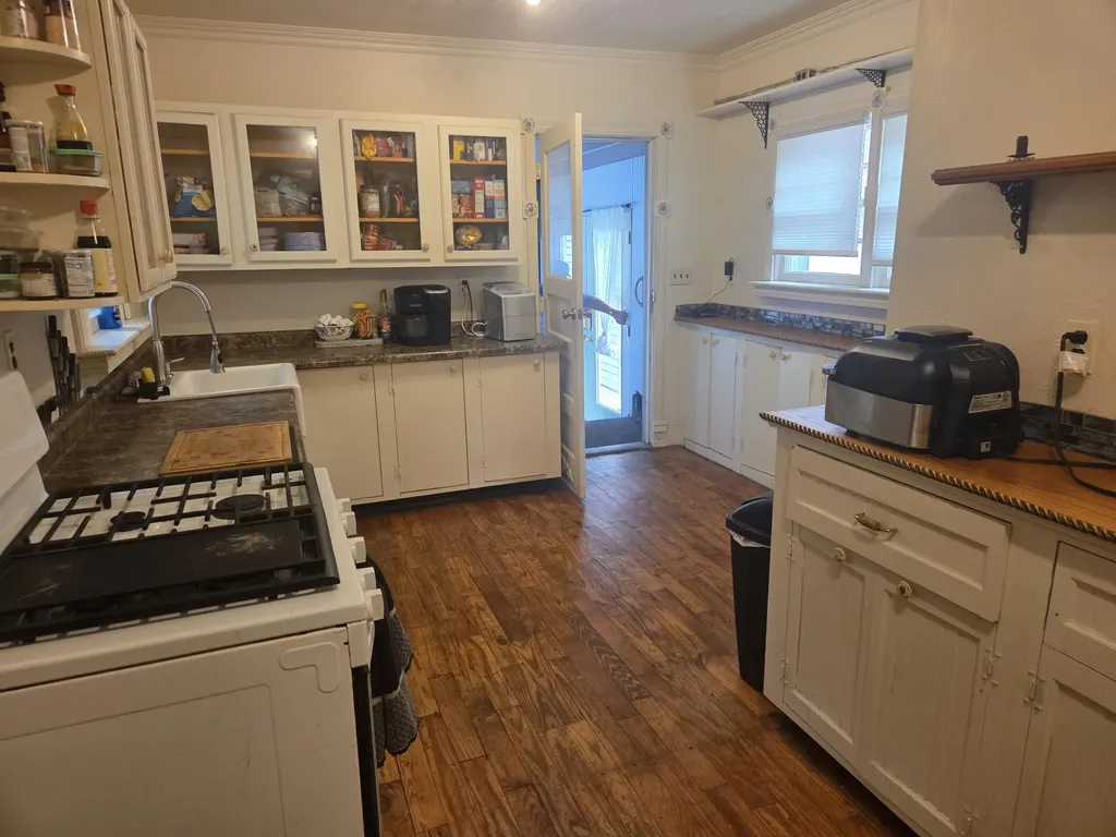 132 S Minges Road S Battle Creek City MI 49015