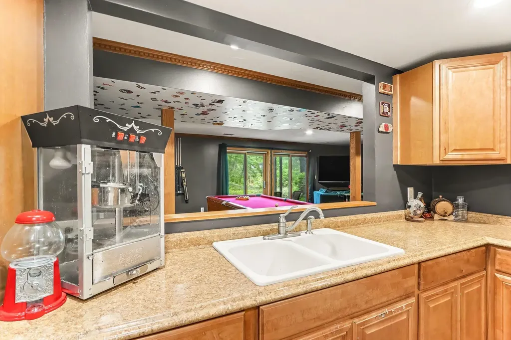 28284 62nd Avenue Antwerp Township MI 49065