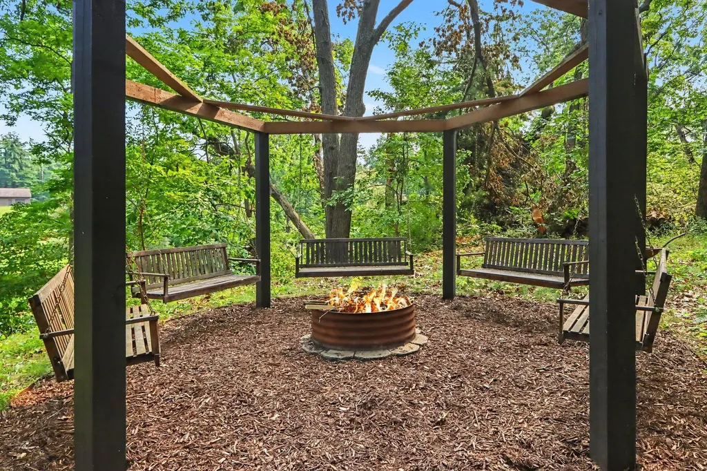 28284 62nd Avenue Antwerp Township MI 49065