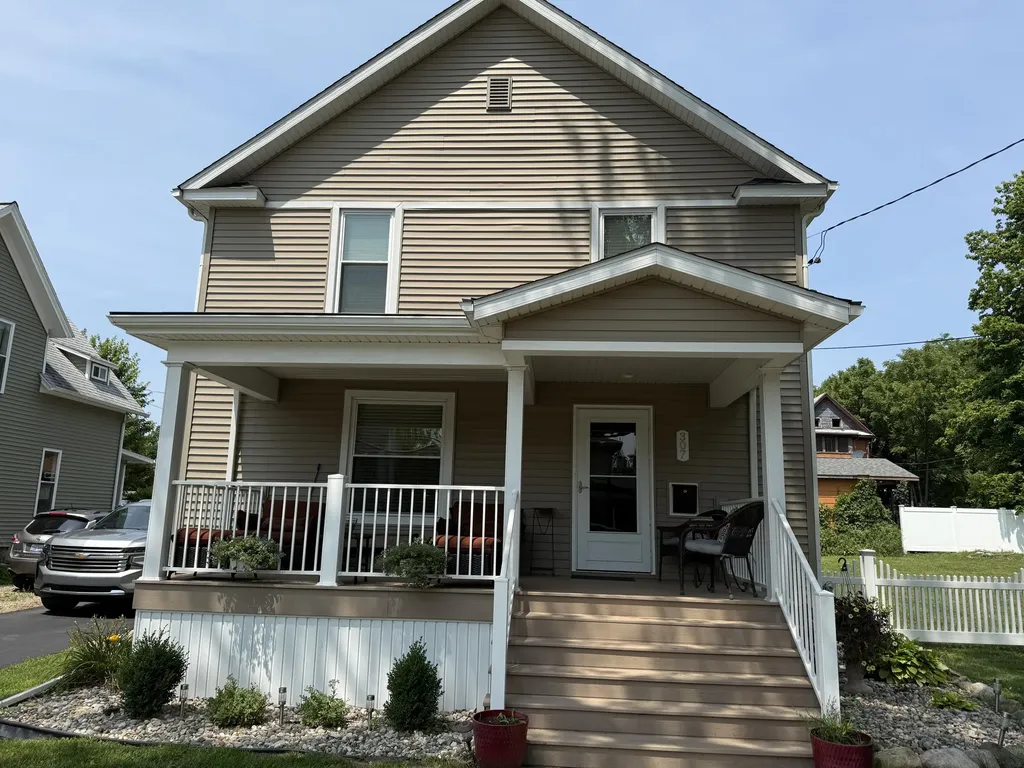 307 Perry Street Albion City MI 49224